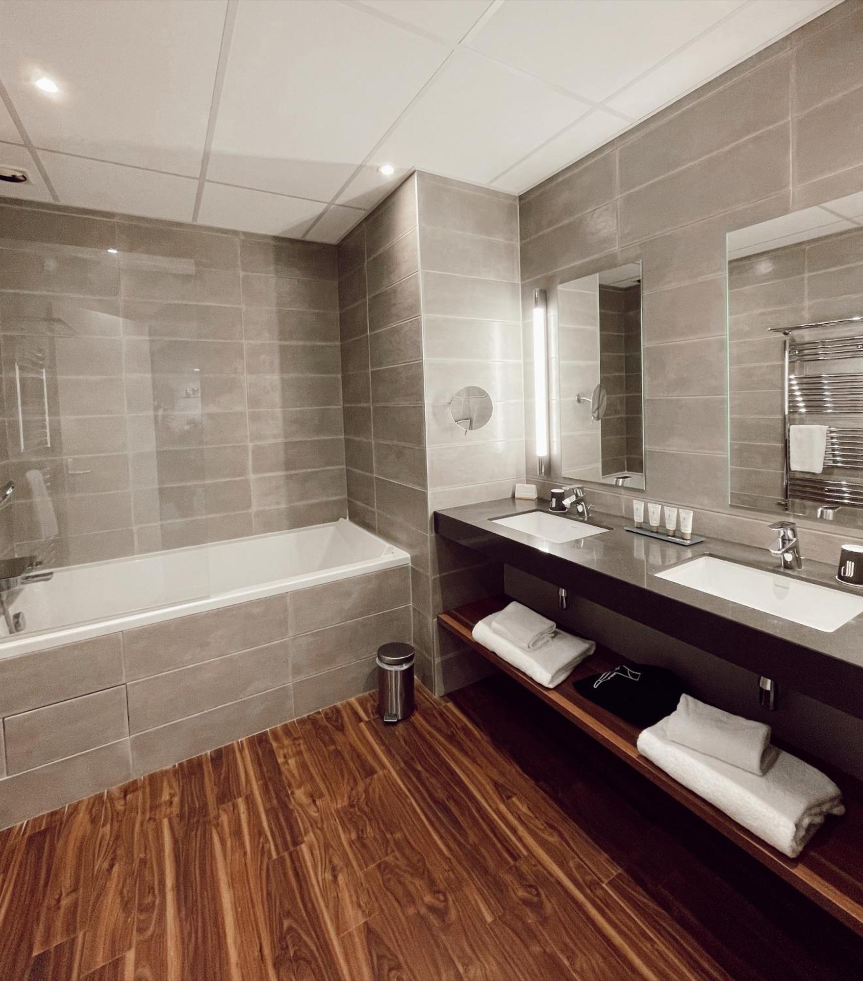 Le Forges Hotel Ngoại thất bức ảnh
